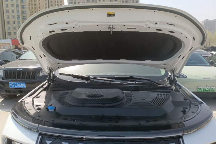 Used JETOUR Shanhai L9 2024 1.5TD 2DHT Pro 7-Seater Engine Bay