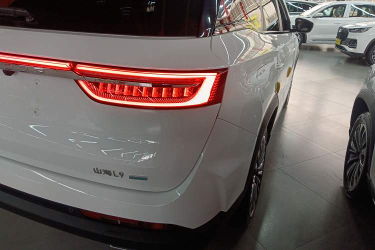 Used JETOUR Shanhai L9 2024 1.5TD 2DHT Pro 5-Seater Exterior 3