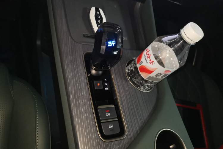 Used JETOUR Shanhai L9 2024 1.5TD 2DHT Max 7-Seater Gear Lever