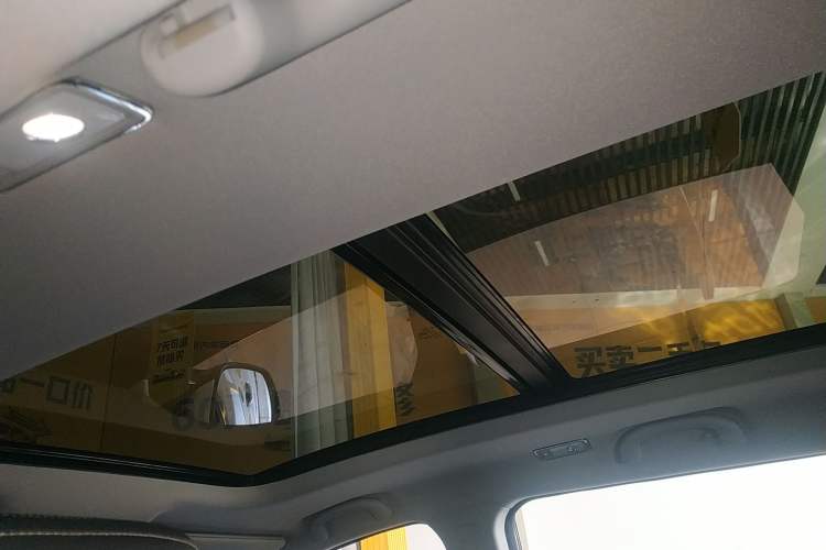 Used JETOUR Shanhai L9 2024 1.5TD 2DHT Air 7-Seater Headliner