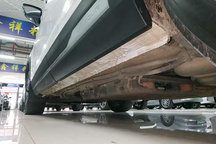 Used JETOUR Shanhai L9 2024 1.5TD 2DHT Air 7-Seater Left Side Sill