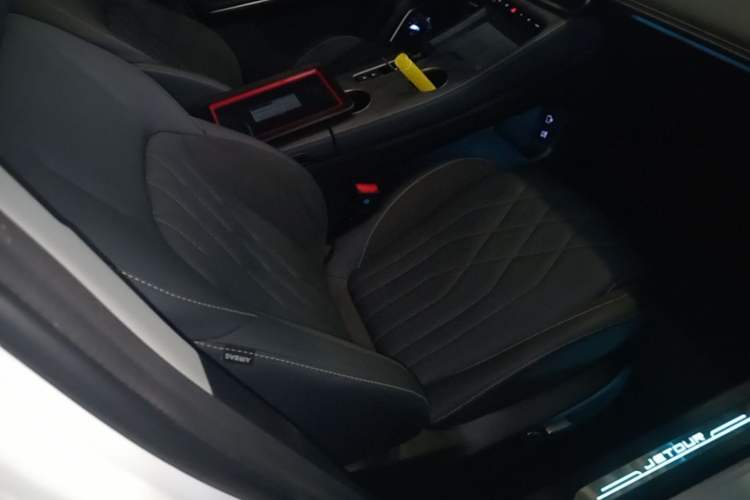 Used JETOUR Shanhai L9 2024 1.5TD 2DHT Air 5-Seater Right Front Seat