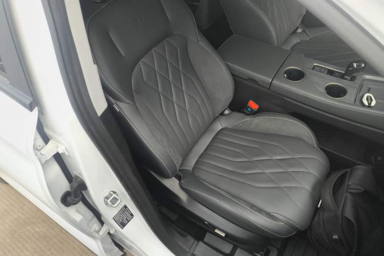 Used JETOUR Shanhai L9 2024 1.5TD 2DHT Pro 7-Seater Right Front Seat