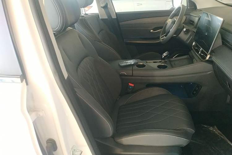 Used JETOUR Shanhai L9 2024 1.5TD 2DHT Air 7-Seater Right Front Seat