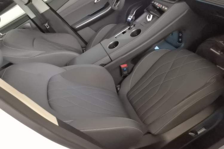 Used JETOUR Shanhai L9 2024 1.5TD 2DHT Air 7-Seater Right Front Seat
