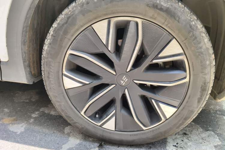 Used JETOUR Shanhai L9 2024 1.5TD 2DHT Air 5-Seater Right Front Wheel Hub