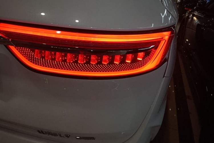 Used JETOUR Shanhai L9 2024 1.5TD 2DHT Air 5-Seater Right Rear Taillight