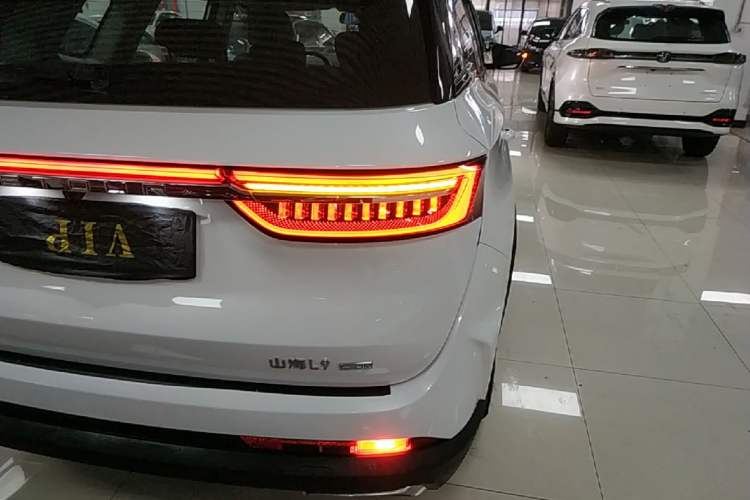 Used JETOUR Shanhai L9 2024 1.5TD 2DHT Air 7-Seater Right Rear Taillight