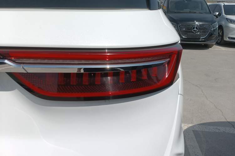 Used JETOUR Shanhai L9 2024 1.5TD 2DHT Pro 7-Seater Right Rear Taillight