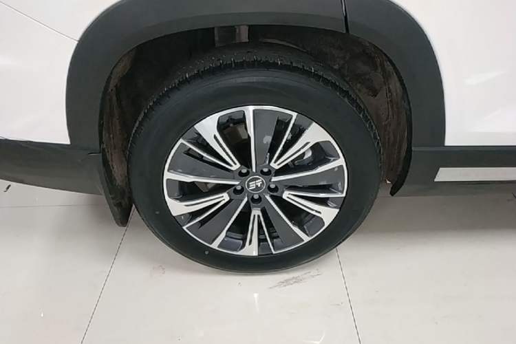 Used JETOUR Shanhai L9 2024 1.5TD 2DHT Air 7-Seater Right Rear Wheel Hub