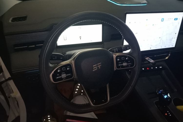 Used JETOUR Shanhai L9 2024 1.5TD 2DHT Air 5-Seater Steering Wheel