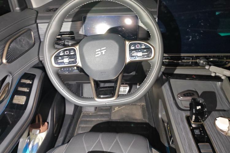 Used JETOUR Shanhai L9 2024 1.5TD 2DHT Air 7-Seater Steering Wheel