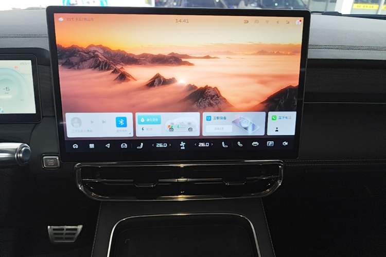 Used JETOUR Shanhai L9 2025 1.5TD 2DHT Luxury Edition 6-Seater Audio And AC Panel
