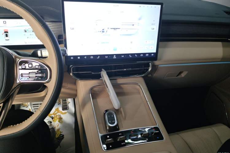 Used JETOUR Shanhai L9 2025 1.5TD 2DHT Luxury Edition 6-Seater Audio And AC Panel