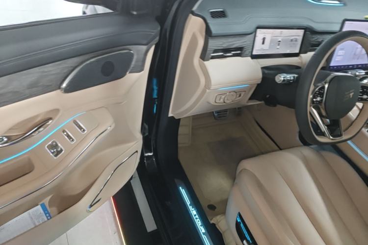 Used JETOUR Shanhai L9 2025 1.5TD 2DHT Luxury Edition 6-Seater Driver Seat