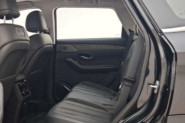 Used JETOUR Shanhai L9 2025 1.5TD 2DHT Luxury Edition 7-Seater Interior 11