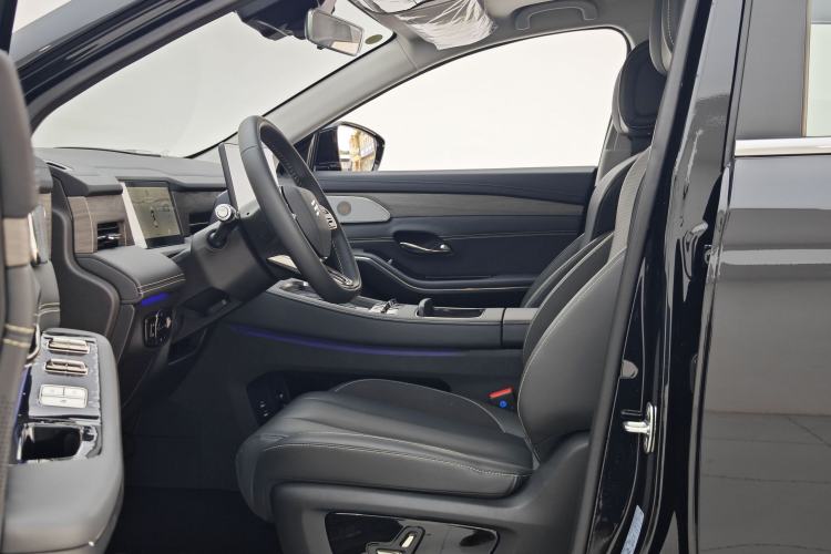 Used JETOUR Shanhai L9 2025 1.5TD 2DHT Luxury Edition 7-Seater Interior 13