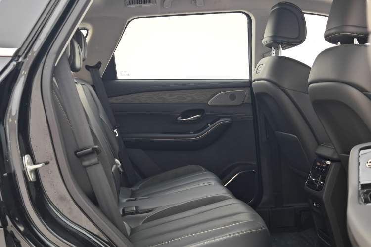 Used JETOUR Shanhai L9 2025 1.5TD 2DHT Luxury Edition 7-Seater Interior 3