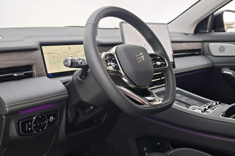 Used JETOUR Shanhai L9 2025 1.5TD 2DHT Luxury Edition 7-Seater Interior 7