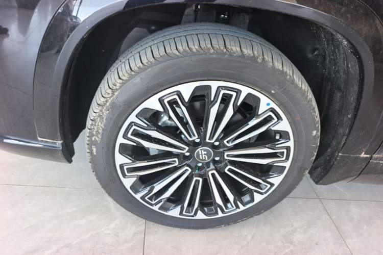 Used JETOUR Shanhai L9 2025 1.5TD 2DHT Luxury Edition 6-Seater Left Front Wheel Hub