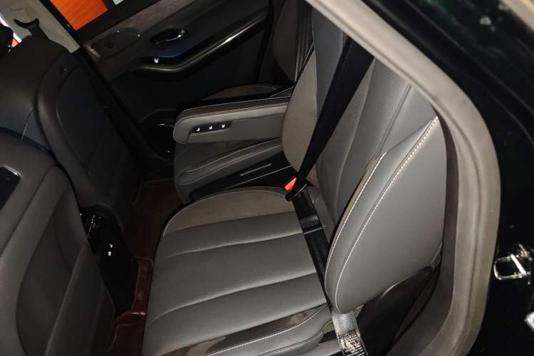 Used JETOUR Shanhai L9 2025 1.5TD 2DHT Flagship Edition 6 Seats Left Rear Seat
