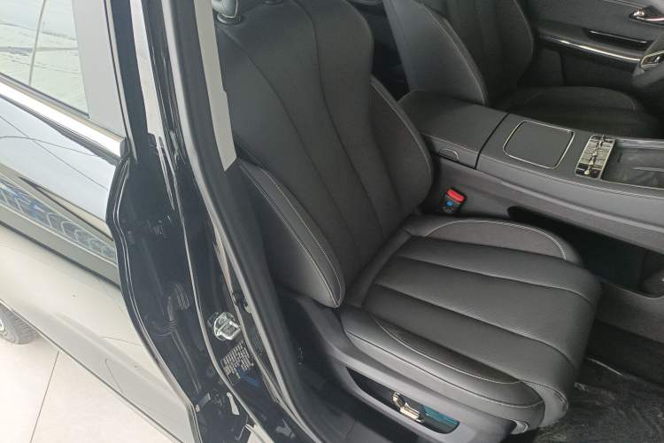 Used JETOUR Shanhai L9 2025 1.5TD 2DHT Luxury Edition 7-Seater Right Front Seat