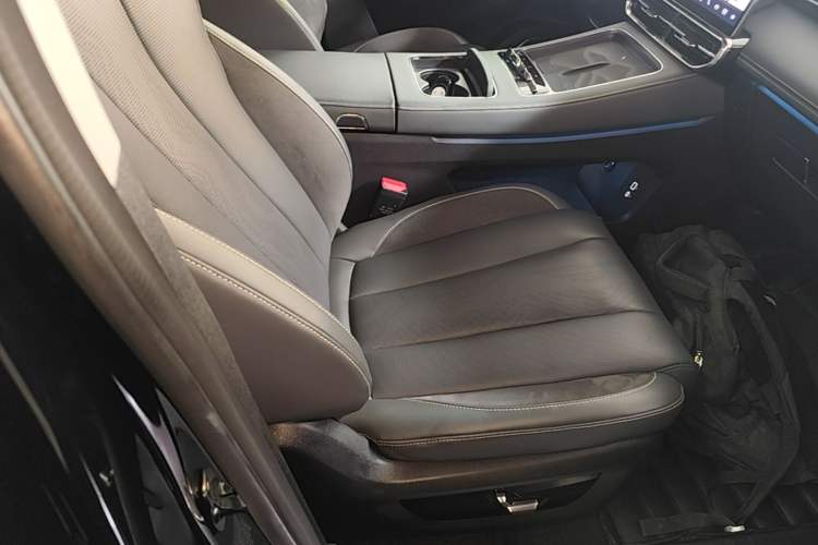 Used JETOUR Shanhai L9 2025 1.5TD 2DHT Luxury Edition 6-Seater Right Front Seat