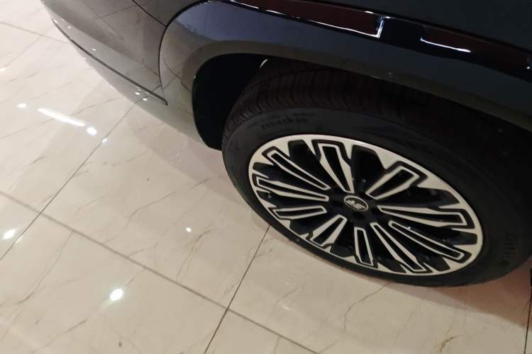 Used JETOUR Shanhai L9 2025 1.5TD 2DHT Flagship Edition 6 Seats Right Rear Wheel Hub