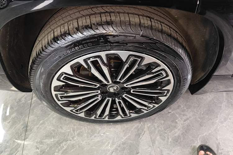 Used JETOUR Shanhai L9 2025 1.5TD 2DHT Luxury Edition 6-Seater Right Rear Wheel Hub