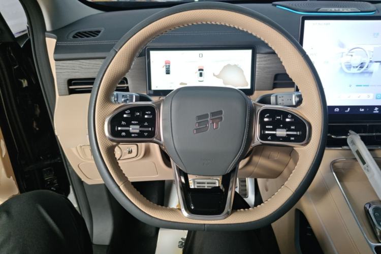 Used JETOUR Shanhai L9 2025 1.5TD 2DHT Luxury Edition 6-Seater Steering Wheel