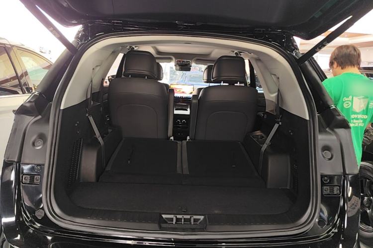 Used JETOUR Shanhai L9 2025 1.5TD 2DHT Luxury Edition 6-Seater Trunk