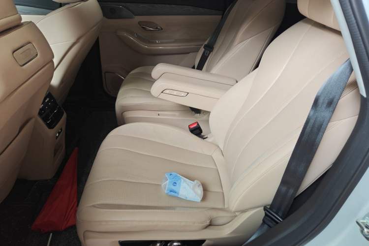 Used JETOUR Shanhai L9 2025 1.5TD 2DHT Flagship Edition 6 Seats Left Rear Seat