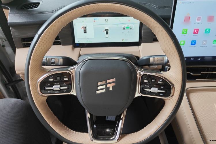 Used JETOUR Shanhai L9 2025 1.5TD 2DHT Flagship Edition 6 Seats Steering Wheel