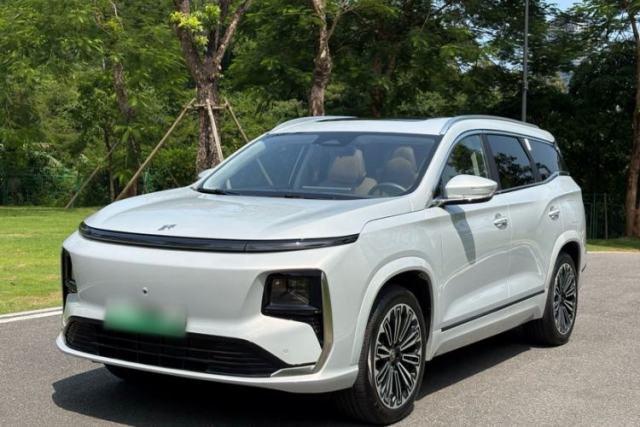 JETOUR Shanhai L9 2025 1.5TD 2DHT Flagship Edition 6 Seats مستعملة