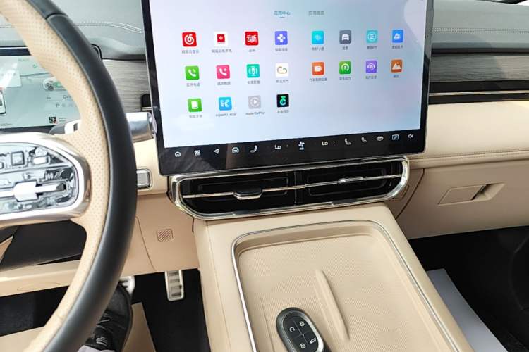 Used JETOUR Shanhai L9 2025 1.5TD 2DHT Flagship Edition 6 Seats Audio And AC Panel