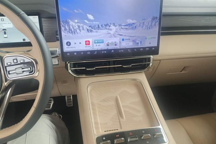 Used JETOUR Shanhai L9 2025 1.5TD 2DHT Flagship Edition 6 Seats Audio And AC Panel