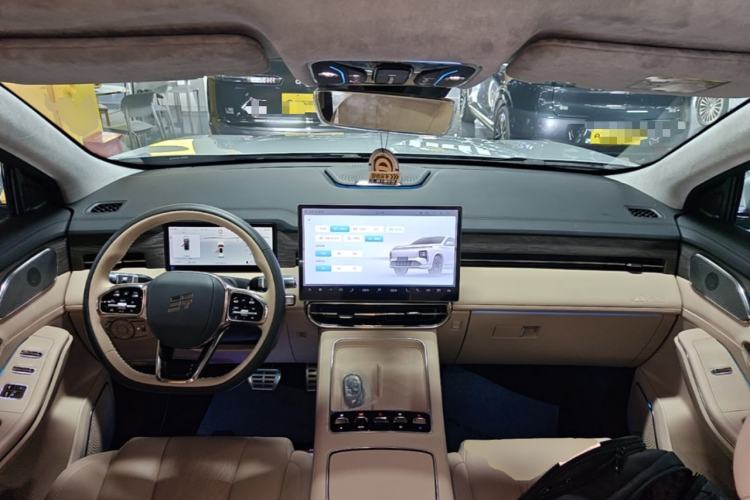 Used JETOUR Shanhai L9 2025 1.5TD 2DHT Flagship Edition 6 Seats Center Console