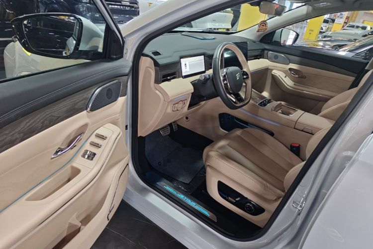 Used JETOUR Shanhai L9 2025 1.5TD 2DHT Flagship Edition 6 Seats Driver Seat