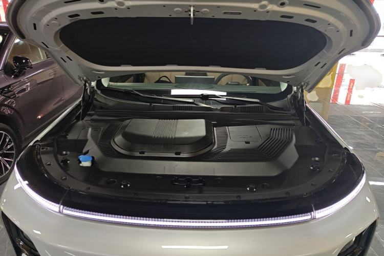 Used JETOUR Shanhai L9 2025 1.5TD 2DHT Flagship Edition 6 Seats Engine Bay