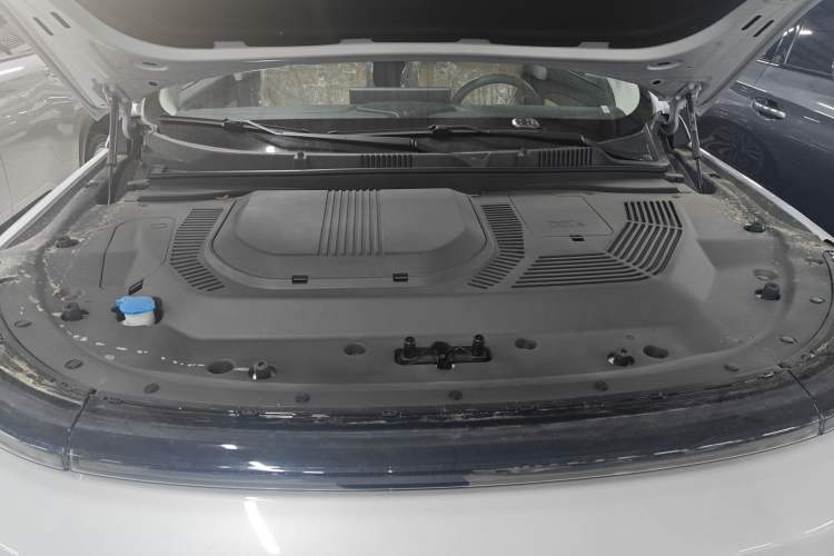 Used JETOUR Shanhai L9 2025 1.5TD 2DHT Luxury Edition 6-Seater Engine Bay
