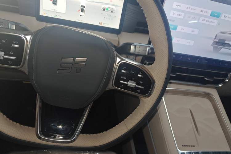 Used JETOUR Shanhai L9 2025 1.5TD 2DHT Luxury Edition 6-Seater Gear Lever