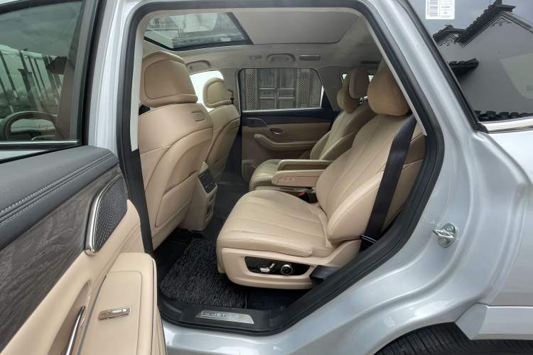 Used JETOUR Shanhai L9 2025 1.5TD 2DHT Flagship Edition 6 Seats Interior 3
