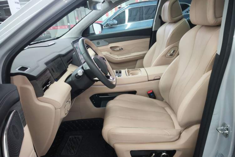 Used JETOUR Shanhai L9 2025 1.5TD 2DHT Flagship Edition 6 Seats Left Front Seat