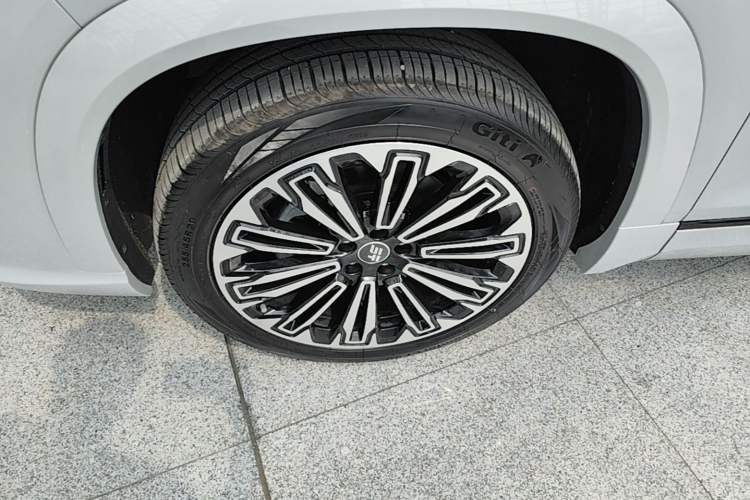 Used JETOUR Shanhai L9 2025 1.5TD 2DHT Flagship Edition 6 Seats Left Front Wheel Hub