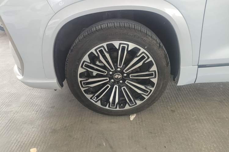 Used JETOUR Shanhai L9 2025 1.5TD 2DHT Flagship Edition 6 Seats Left Front Wheel Hub