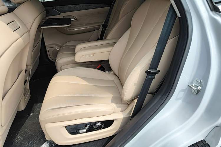 Used JETOUR Shanhai L9 2025 1.5TD 2DHT Flagship Edition 6 Seats Left Rear Seat