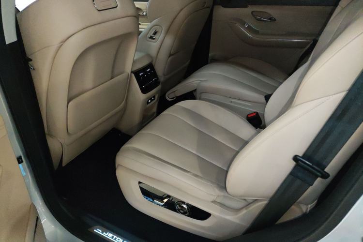 Used JETOUR Shanhai L9 2025 1.5TD 2DHT Flagship Edition 6 Seats Left Rear Seat
