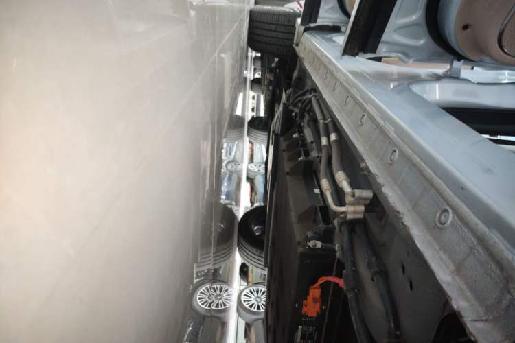 Used JETOUR Shanhai L9 2025 1.5TD 2DHT Flagship Edition 6 Seats Left Side Sill