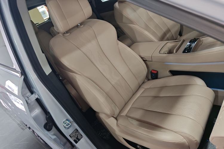 Used JETOUR Shanhai L9 2025 1.5TD 2DHT Flagship Edition 6 Seats Right Front Seat