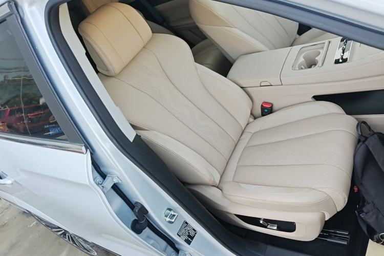Used JETOUR Shanhai L9 2025 1.5TD 2DHT Flagship Edition 6 Seats Right Front Seat